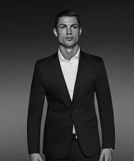 篮球盛宴已就位！主场门票火热在售（篮球盛典燃情开战，主场门票火爆抢购中）