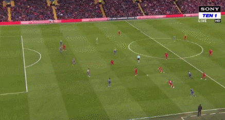 德容：不应该再和上赛季比较了，上赛季我们也没拿到欧冠冠军（德容：别再和上赛季相比了，那时我们同样无缘欧冠）