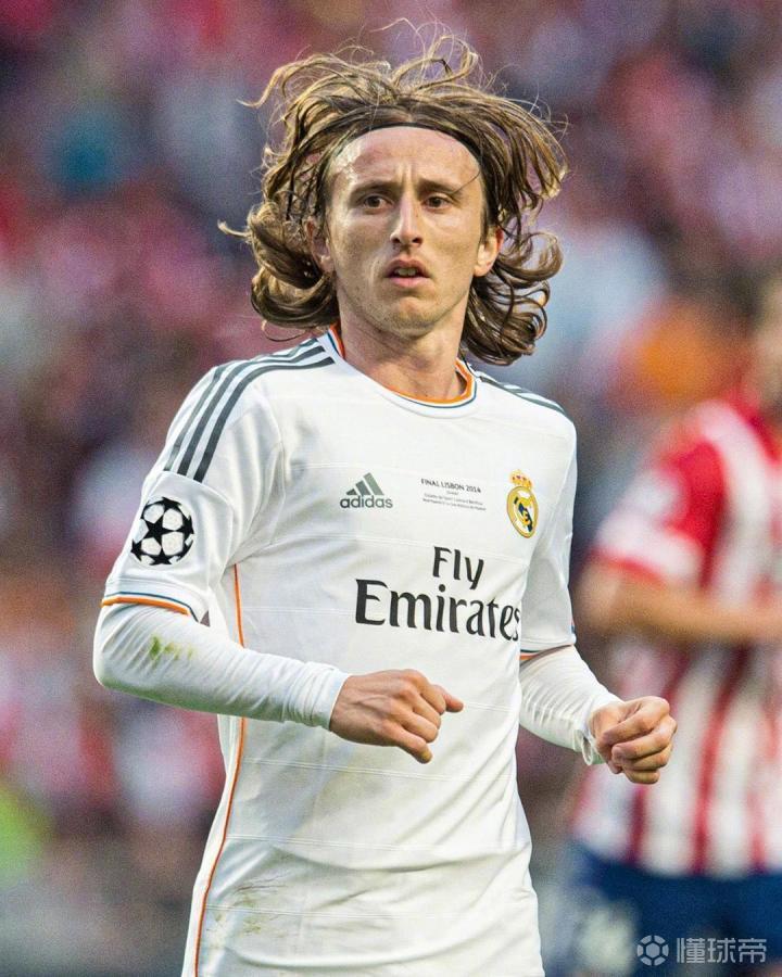 祝贺，王霜和陈晨入选2025国际足联年度最佳女足阵容候选名单（王霜、陈晨入围2025年FIFA年度最佳女足阵容候选）