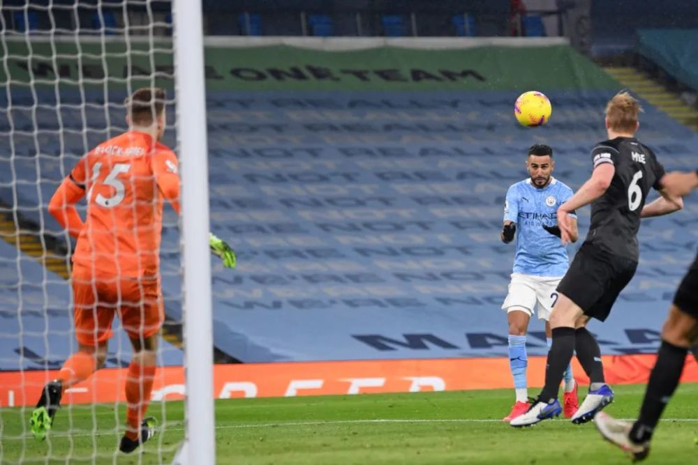 重庆铜梁龙“中超·重庆回来了”冲超庆典圆满举行（重庆铜梁龙冲超庆典圆满落幕：“中超·重庆回来了”）