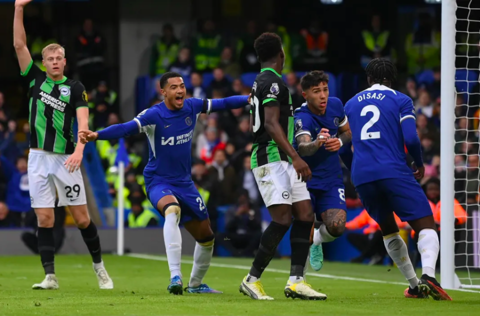 足球国足助教透露球队新目标：冲击小组第一（国足助教：球队新目标是力争小组头名）