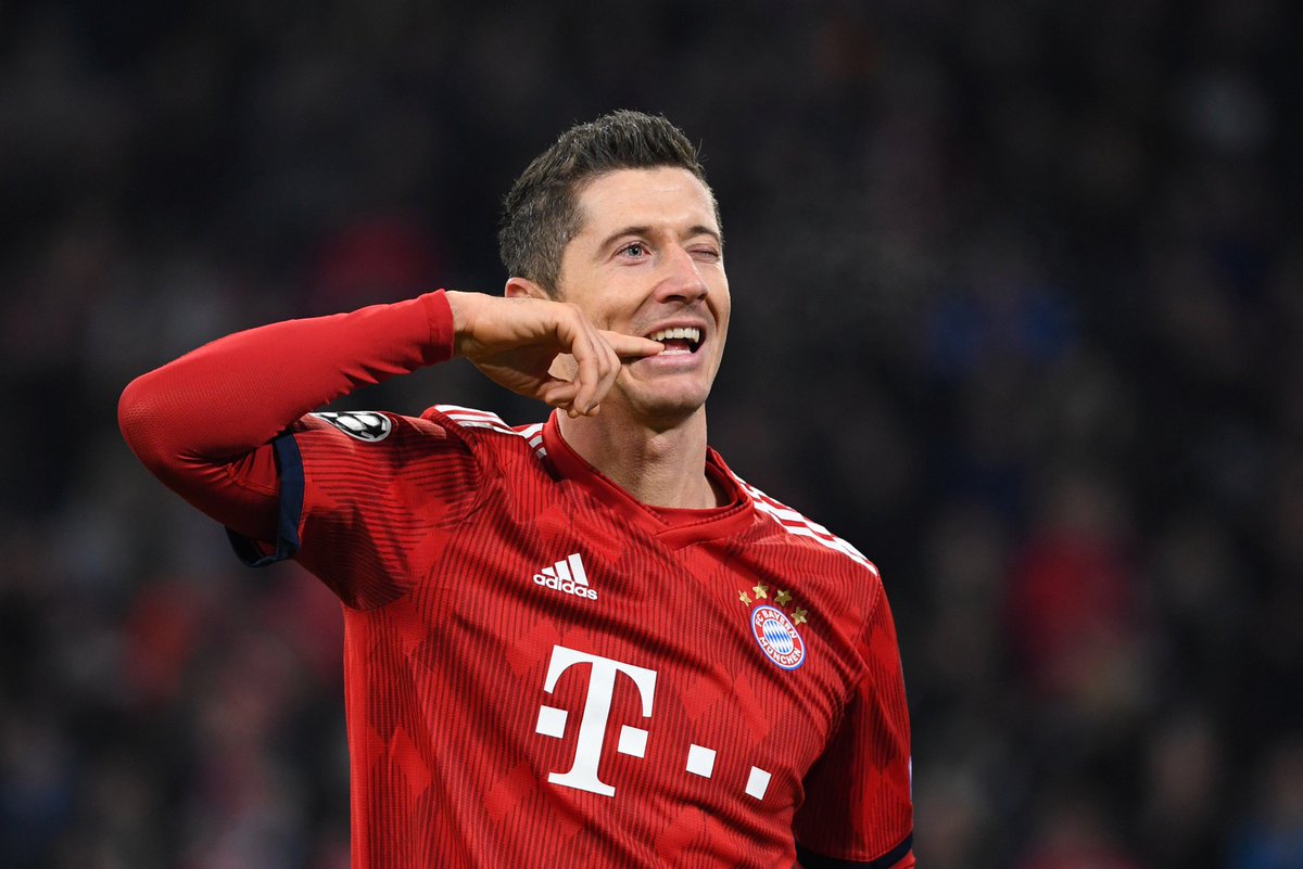 面对韩国梅开二度制胜，拜合拉木荣获本届熊猫杯赛事MVP（梅开二度制胜韩国，拜合拉木荣膺熊猫杯MVP）