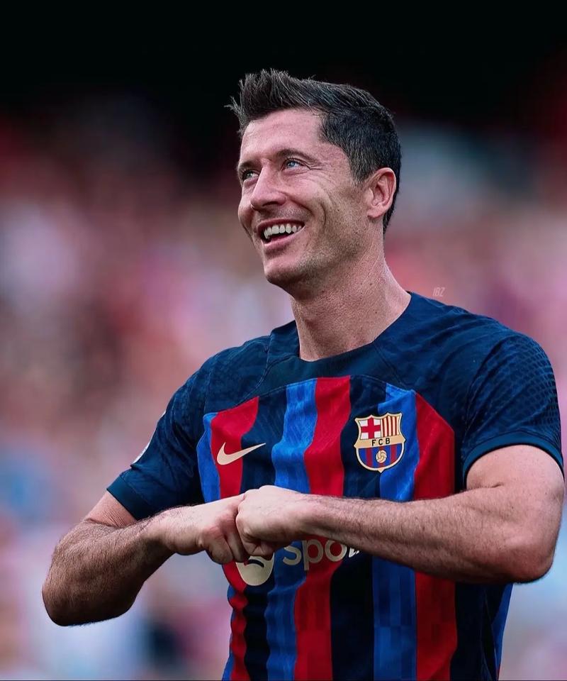 NBA球员合同更新及薪资排行榜（NBA球员最新合同动态与薪资榜单）