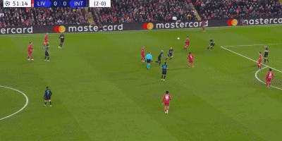 电讯报：马雷斯卡连克弗里克等名帅，完成“战术帽子戏法”（电讯报：马雷斯卡接连击败弗里克等名帅，上演战术帽子戏法）