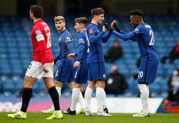 西班牙人vs塞维利亚：基克-加西亚、卡夫雷拉首发，贾努扎伊、索乌出战（西班牙人迎战塞维利亚：基克-加西亚、卡夫雷拉先发，贾努扎伊、索乌登场）