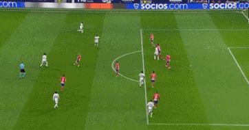 NBA：湖人险胜火箭 詹姆斯砍下38分（NBA：湖人惊险力克火箭，詹姆斯轰下38分）